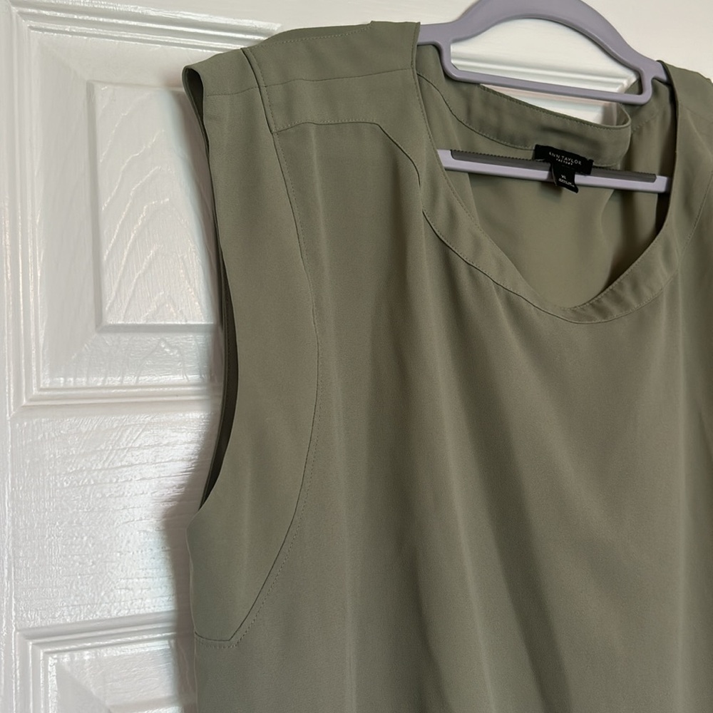 Ann Taylor Factory Blouse Sleeveless XL Sage Color - Picture 2 of 9